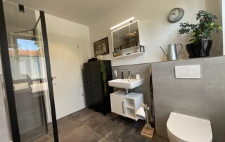 4C402464-52C2-440C-B331-F3052E663C87