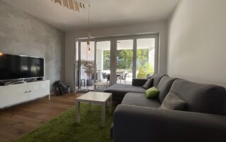 8C4C8FA4-F485-4E17-996B-AC24675EEF94