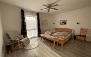 51E69605-ADB3-441E-A63C-0324B19C1DF6