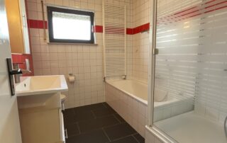 1CC71672-C2A4-4435-BC3B-B016385E53F7